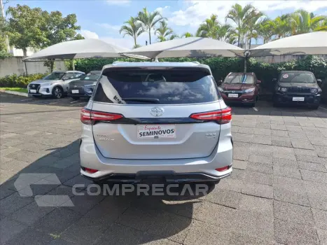 HILUX SW4 2.8 D-4D TURBO DIESEL SRX PLATINUM 7L 4