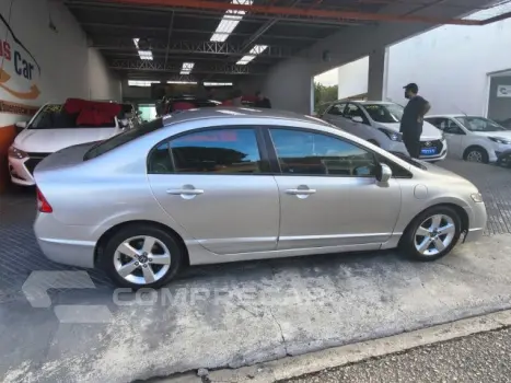 CIVIC - 1.8 LXS 16V 4P AUTOMÁTICO