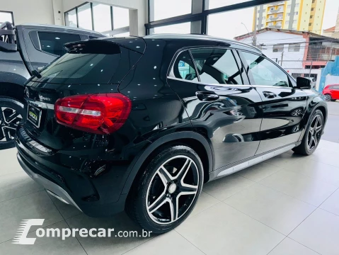 Mercedes-Benz GLA 250 2.0 16V Turbo Sport 4matic 4 portas