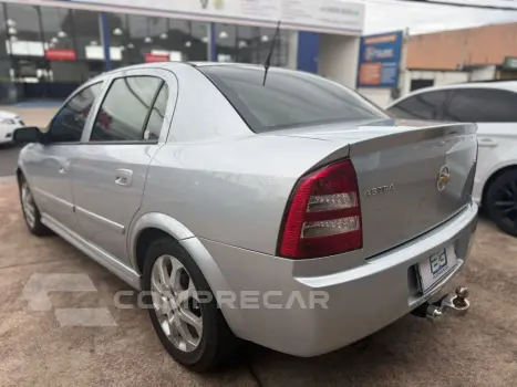 Astra Sed. Advant. 2.0 8V MPFI FlexP. 4p