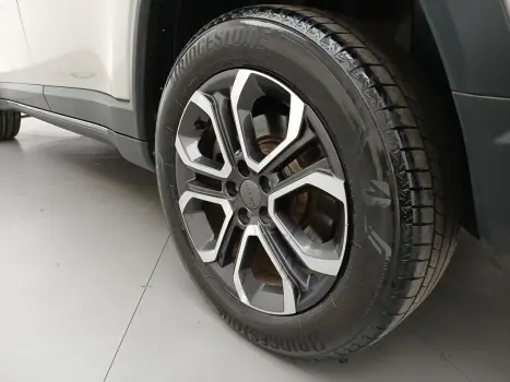 COMMANDER 1.3 T270 TURBO FLEX LIMITED AT6