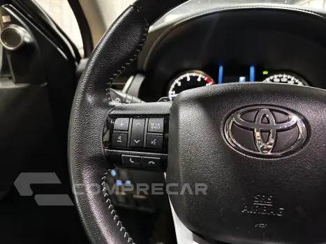 HILUX SW4 2.8 D-4D TURBO DIESEL SRX 7L 4X4 AUTOMÁTICO
