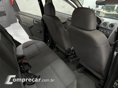 CELTA 1.0 MPFI LT 8V