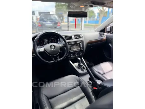 JETTA 2.0 COMFORTLINE FLEX 4P TIPTRONIC