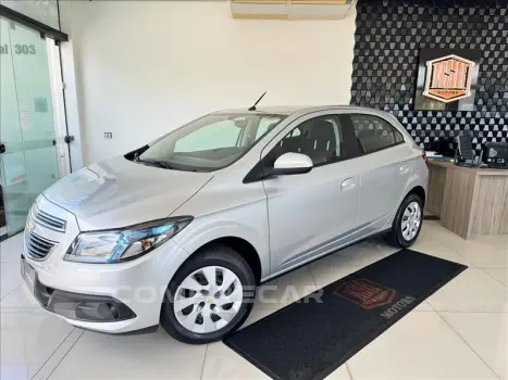 CHEVROLET ONIX 1.4 MPFI LT 8V 4 portas