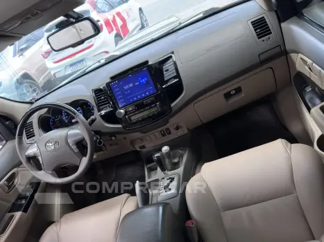 HILUX SW4 3.0 SRV 4X4 7 LUGARES 16V TURBO INTERCOOLER DIESEL