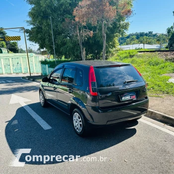 FIESTA 1.6 MPI Class Hatch 8V