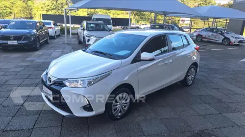 Toyota YARIS 1.5 16V FLEX XL MULTIDRIVE 4 portas
