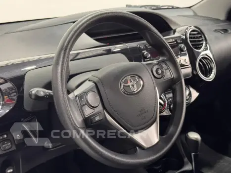 ETIOS 1.5 X PLUS SEDAN 16V FLEX 4P AUTOMÁTICO