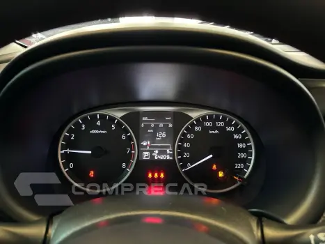 KICKS Active 1.6 16V Flex Aut.