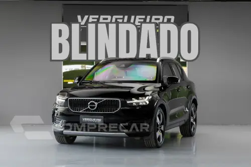 XC40 2.0 T5 Momentum AWD Geartronic