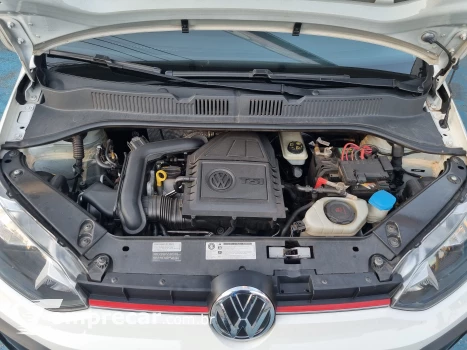 Volkswagen UP 1.0 170 TSI Connect 4 portas