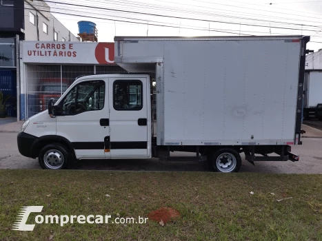 IVECO Daily 55c17 Cabine Dupla 7 Lugares + Baú 4 portas
