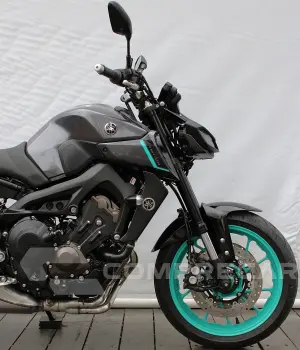 YAMAHA MT-09