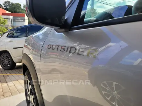Kwid KWID OUTSIDER 1.0 Flex 12V 5p Mec.