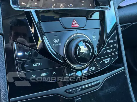 AZERA 3.0 MPFI GLS V6 24V