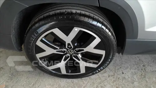 TAOS 1.4 250 TSI TOTAL FLEX HIGHLINE AUTOMÁTICO