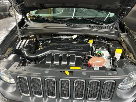 Renegade 1.8 16V 4P FLEX LONGITUDE AUTOMÁTICO