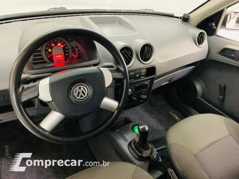 Volkswagen SAVEIRO 1.6 TITAN 4 portas