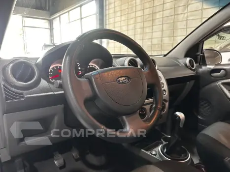 FIESTA 1.6 ROCAM SE SEDAN 8V FLEX 4P MANUAL