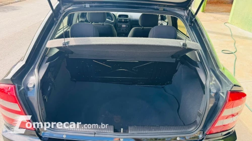 ASTRA 2.0 MPFI Comfort 8V