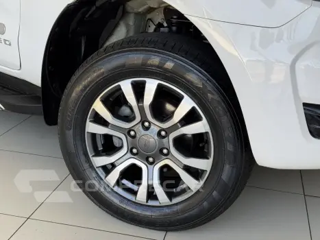 Ranger 3.2 20V CABINE DUPLA 4X4 LIMITED TURBO DIESEL AUTOMÁT