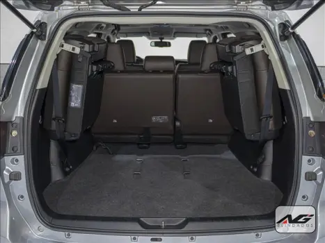 HILUX SW4 2.7 SRV 7 Lugares 4X2 16V