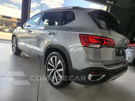TAOS 1.4 250 TSI TOTAL FLEX HIGHLINE AUTOMÁTICO