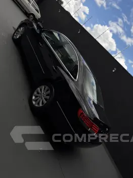 AZERA 3.3 MPFI GLS Sedan V6 24V