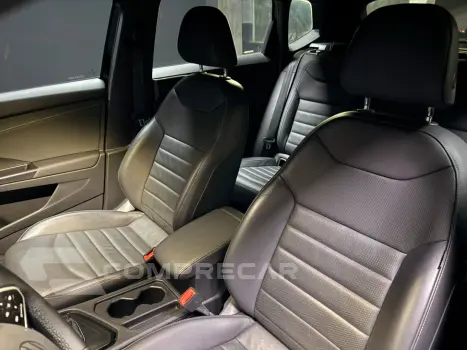 TAOS 1.4 250 TSI TOTAL FLEX HIGHLINE AUTOMÁTICO