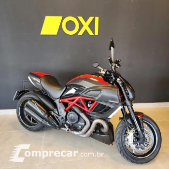 DUCATI  DIAVEL 1198 Carbon