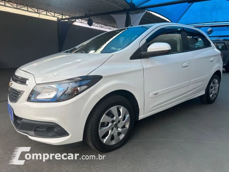 Onix Hatch 1.4 4P FLEX LT