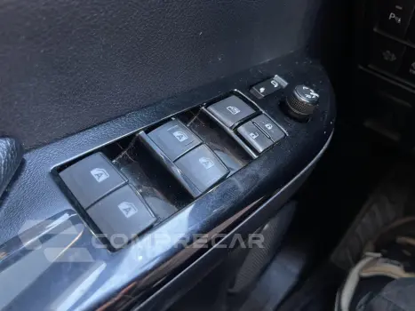 HILUX 2.8 D-4D TURBO DIESEL CD SRX 4X4 AUTOMÁTICO