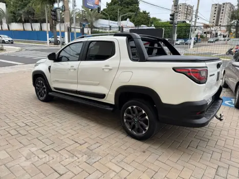 Strada 1.0 12V TURBO 200 FLEX ULTRA CABINE DUPLA AUTOMÁTICO