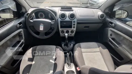 FIESTA 1.6 MPI Class Sedan 8V