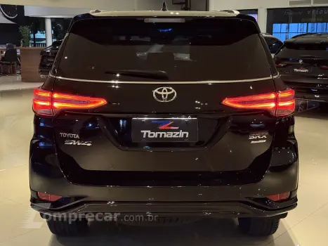 HILUX SW4 2.8 D-4d Turbo SRX Platinum 7L 4X4