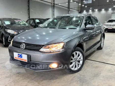 Volkswagen JETTA - 2.0 COMFORTLINE 4P MANUAL 4 portas