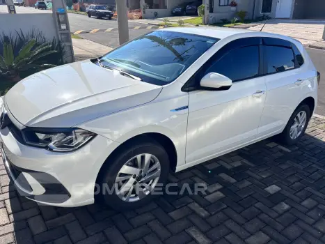 Volkswagen POLO 1.0 200 TSI Comfortline 4 portas