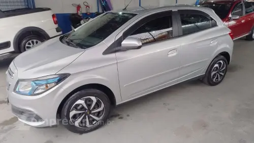 CHEVROLET ONIX 1.4 MPFI LT 8V 4 portas