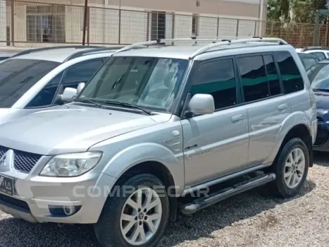 Mitsubishi PAJERO TR4 - 2.0 4X4 16V 140CV 4P AUTOMÁTICO 4 portas