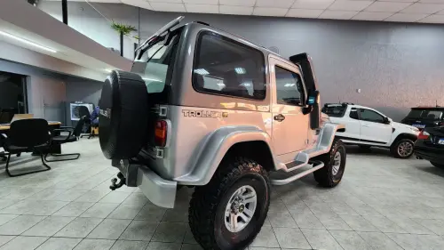 T-4 4x4 3.0 TB Int. Cap. Rígida Diesel