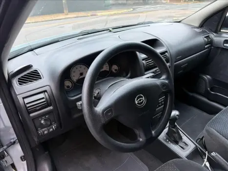 ASTRA 2.0 MPFI Advantage 8V