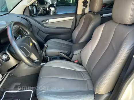 S10 2.4 LT 4X2 CD 8V