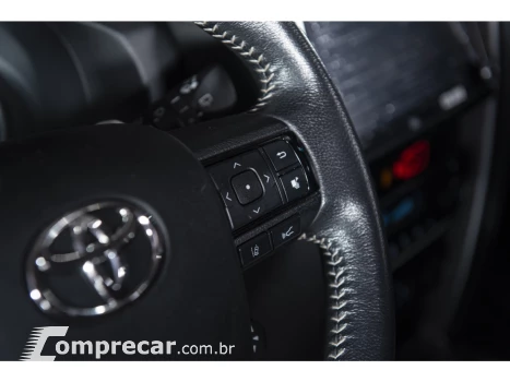 HILUX SW4 2.8 D-4D TURBO DIESEL SRX 7L 4X4 AUTOMÁTICO