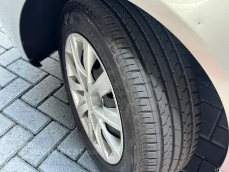 POLO SEDAN 1.6 MI 8V