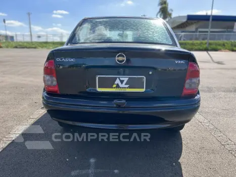 Classic Sedan 1.0 4P