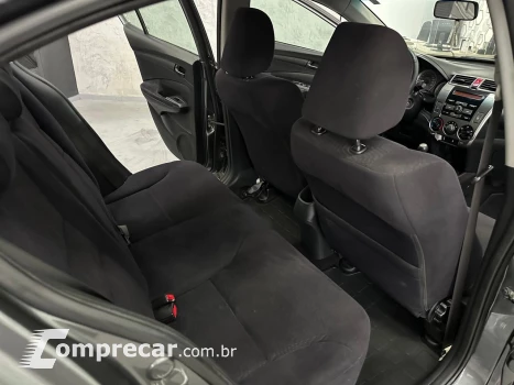 CITY 1.5 LX Sedan 16V