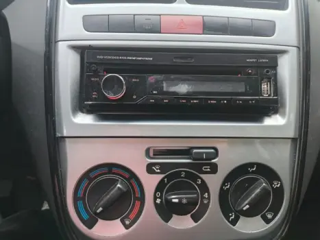 PUNTO - 1.4 8V 4P MANUAL