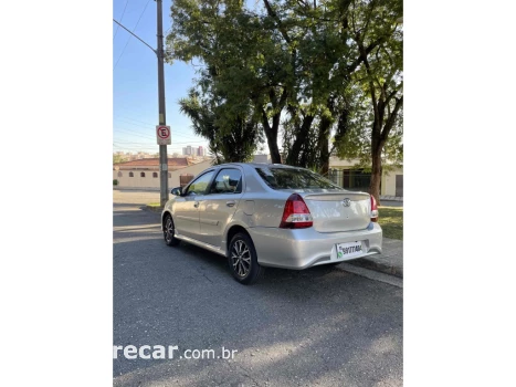 ETIOS 1.5 PLATINUM SEDAN 16V FLEX 4P AUTOMÁTICO