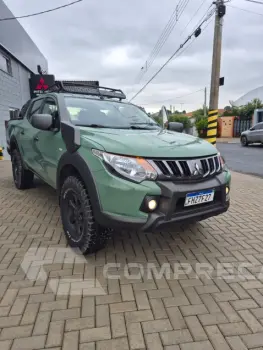 Mitsubishi L200 TRITON 2.4 16V Turbo Savana GLS CD 4X4 4 portas